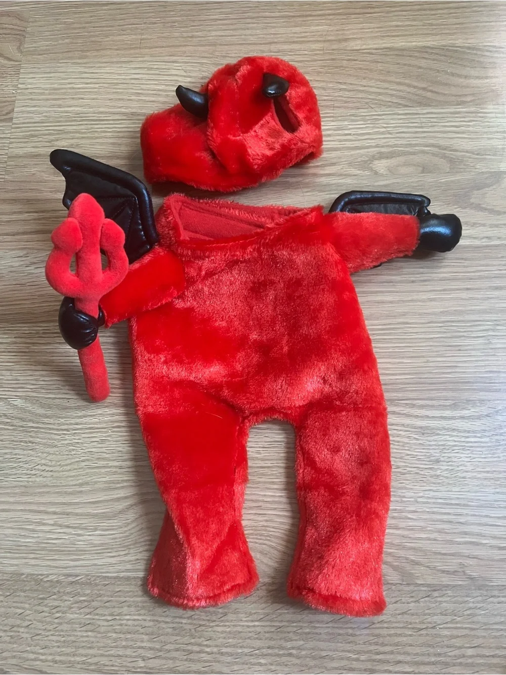 Red Plush Devil Costume for Cats - Plush Wing & Trident Set
